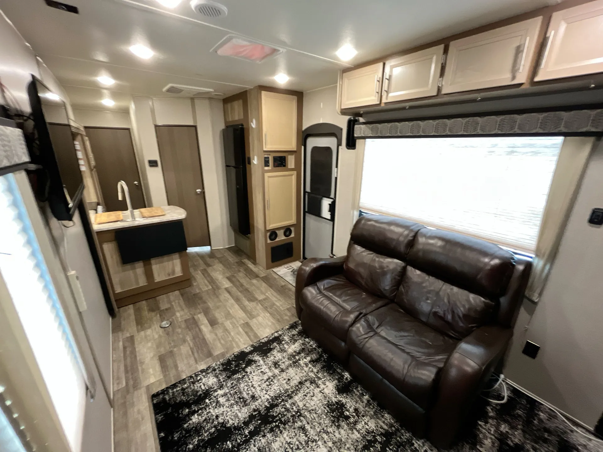 2021 Coachmen Catalina Trail Blazer 30THS — living area main