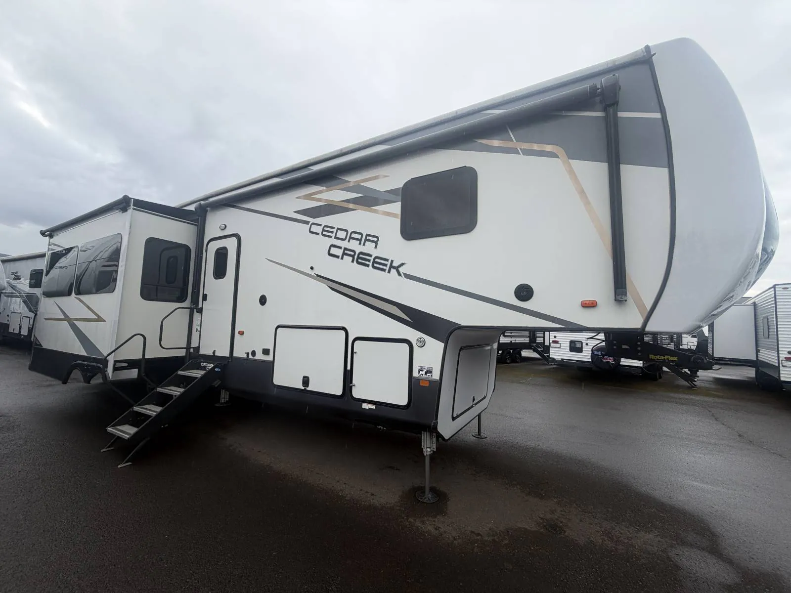 2022 Forest River Cedar Creek 311RL - Photo 3