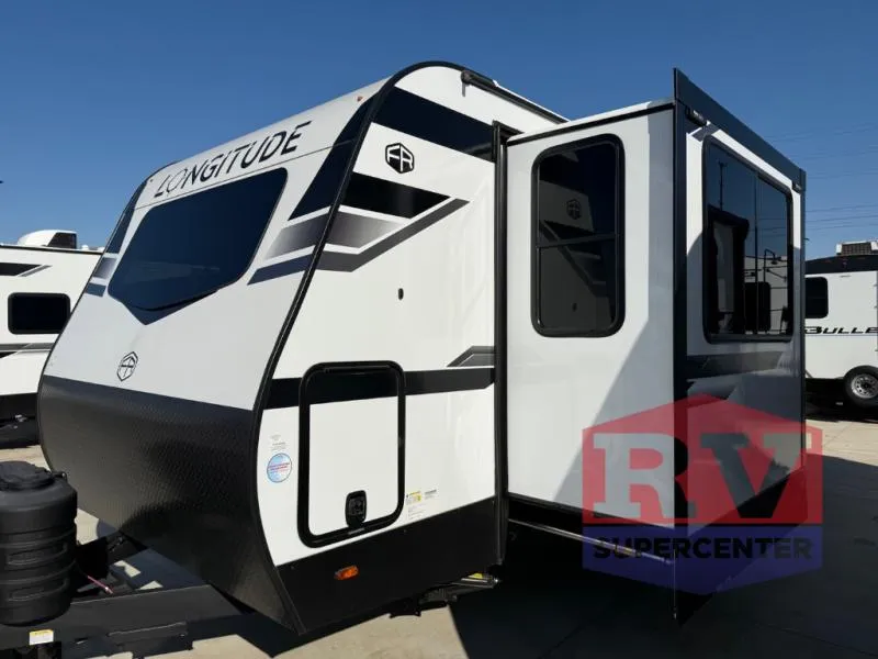 2026 East to West Longitude 230FK - Photo 3