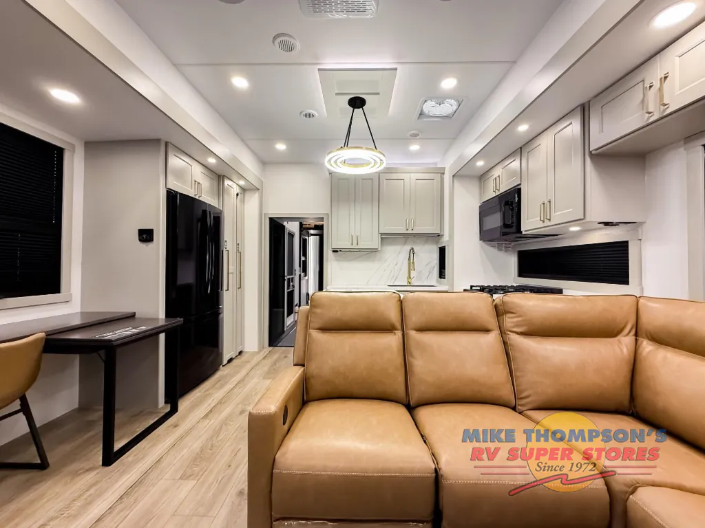 2026 Brinkley Model G 3950, Photos photo 5