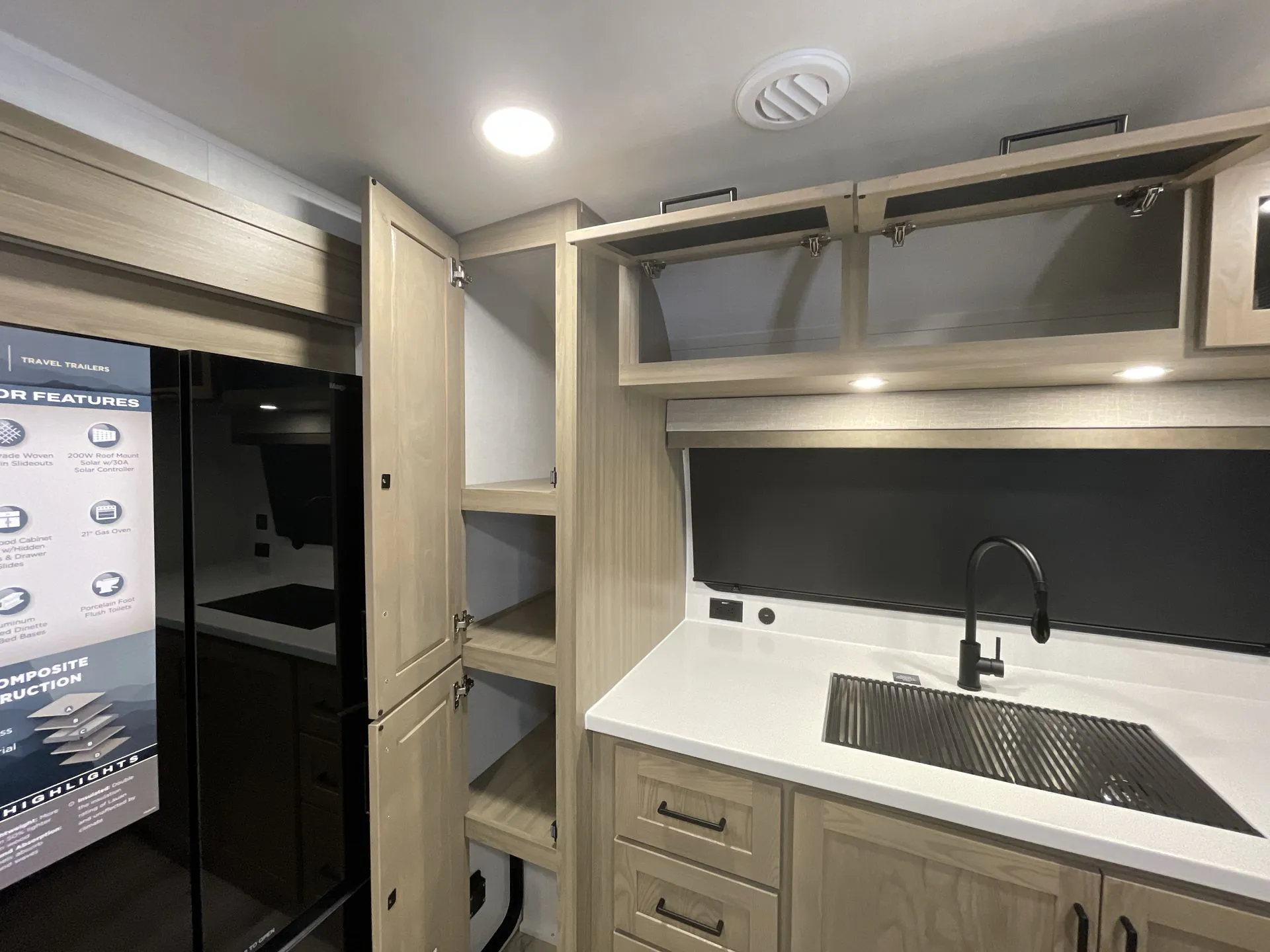2027 Forest River Flagstaff Micro Lite 25MBR — Photo 6