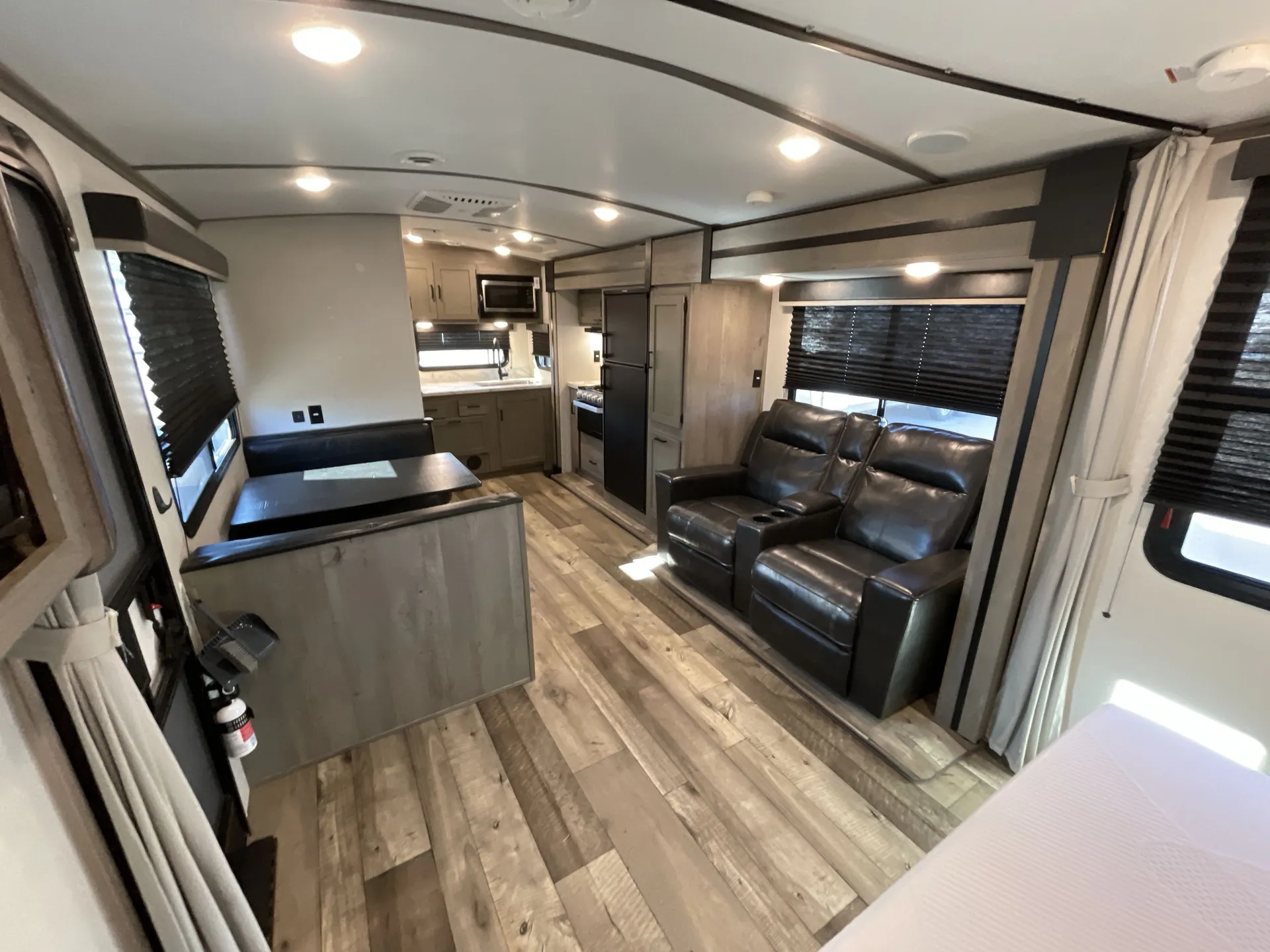 2021 Keystone Outback Ultra-Lite 221UMD — living area main