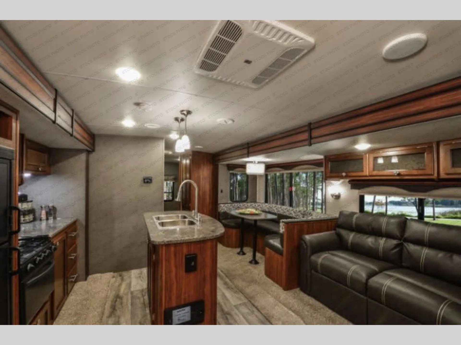 2017 Heartland Mallard M33 - Photo 2
