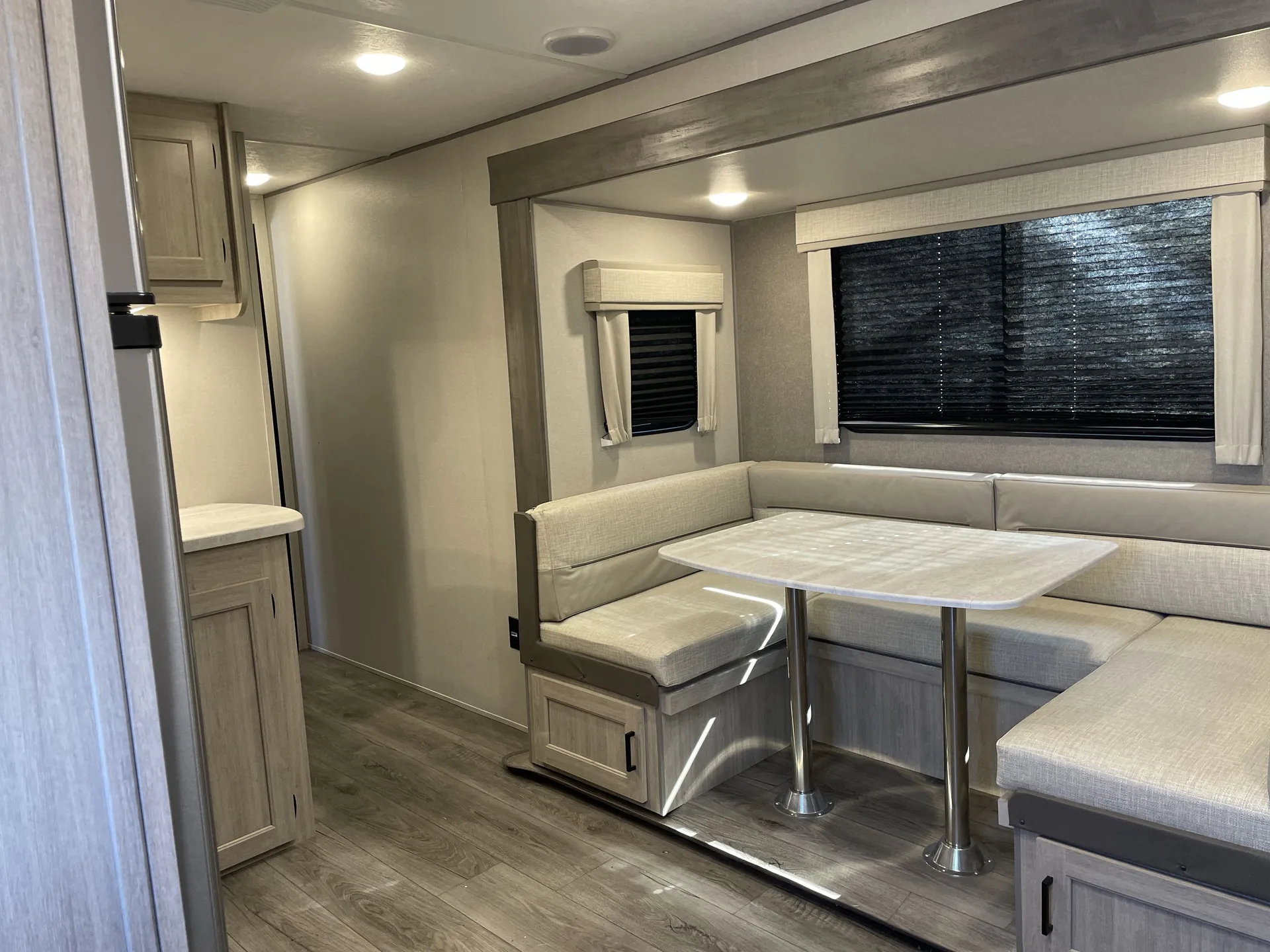 2024 Coachmen Catalina Trail Blazer 29THS — living area main
