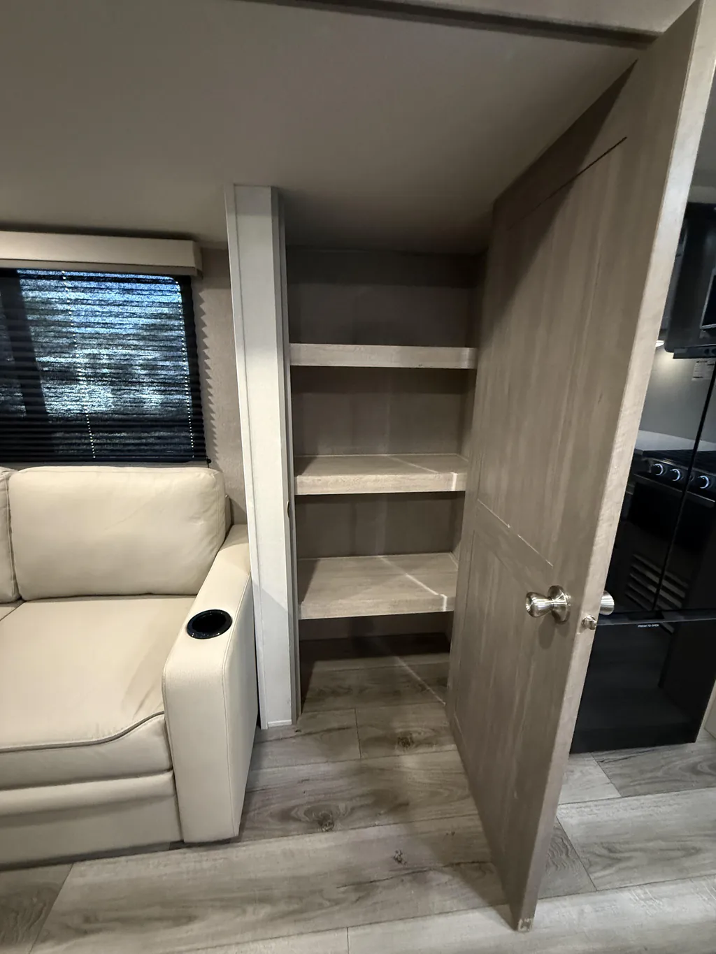 2026 Coachmen Catalina Legacy Edition 283RNR, Photos photo 14