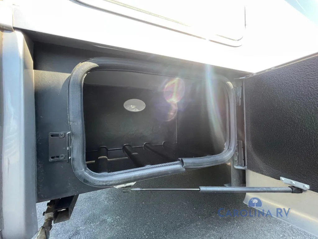 2024 Thor Motor Coach Tiburon 24FB, Photos photo 13