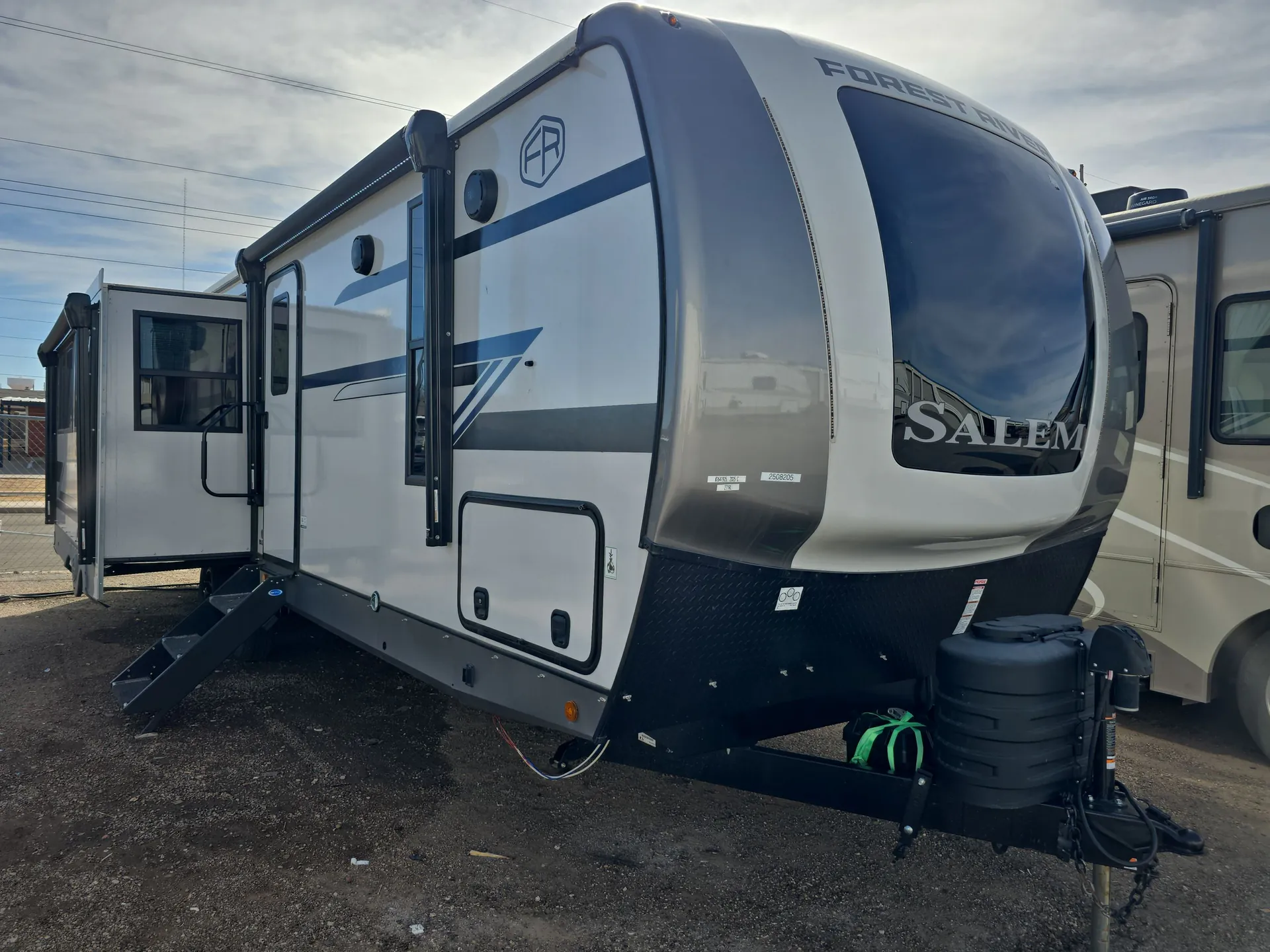 2025 Forest River Salem Hemisphere 271RL dealer photo 1 from Camping World