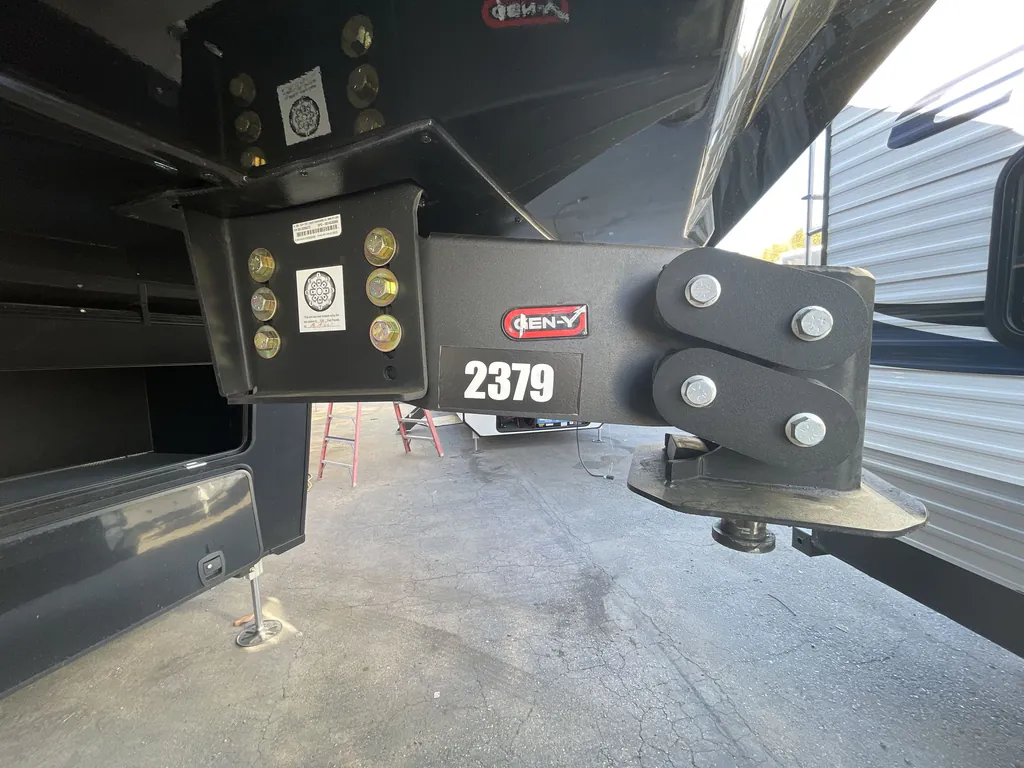 2026 Brinkley Model G 3950, Photos photo 2