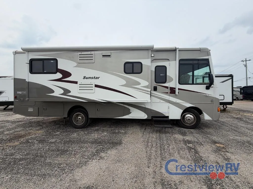 2013 Itasca Sunstar 27N - Photo 2