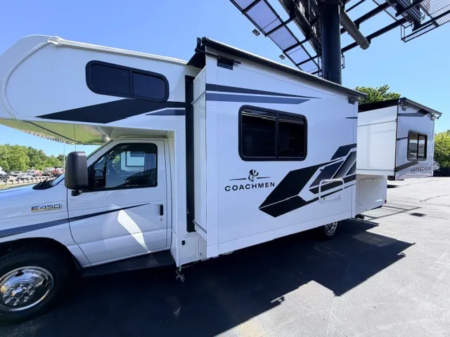 2026 Coachmen Leprechaun 260DS - Photo 4