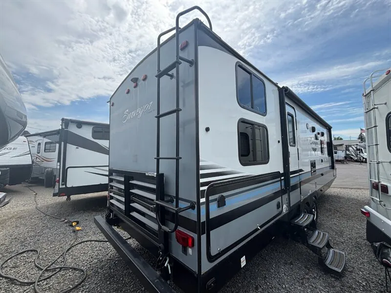 2018 Forest River Surveyor 287BHSS - Photo 4