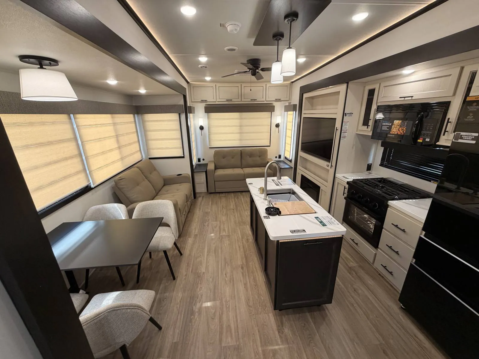 2027 Forest River Sabre 36FLX — Photo 5