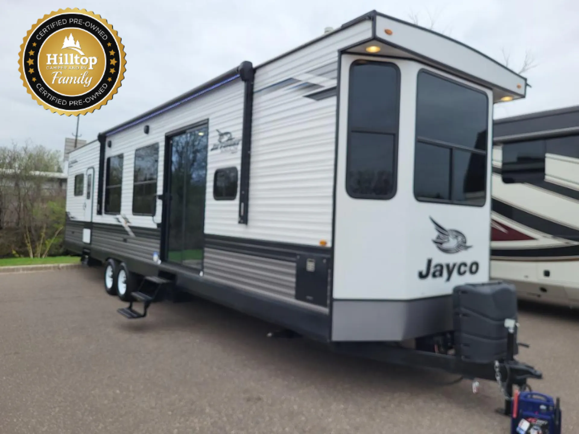 2023 Jayco Jay Flight Bungalow 40FKDS - Photo 2