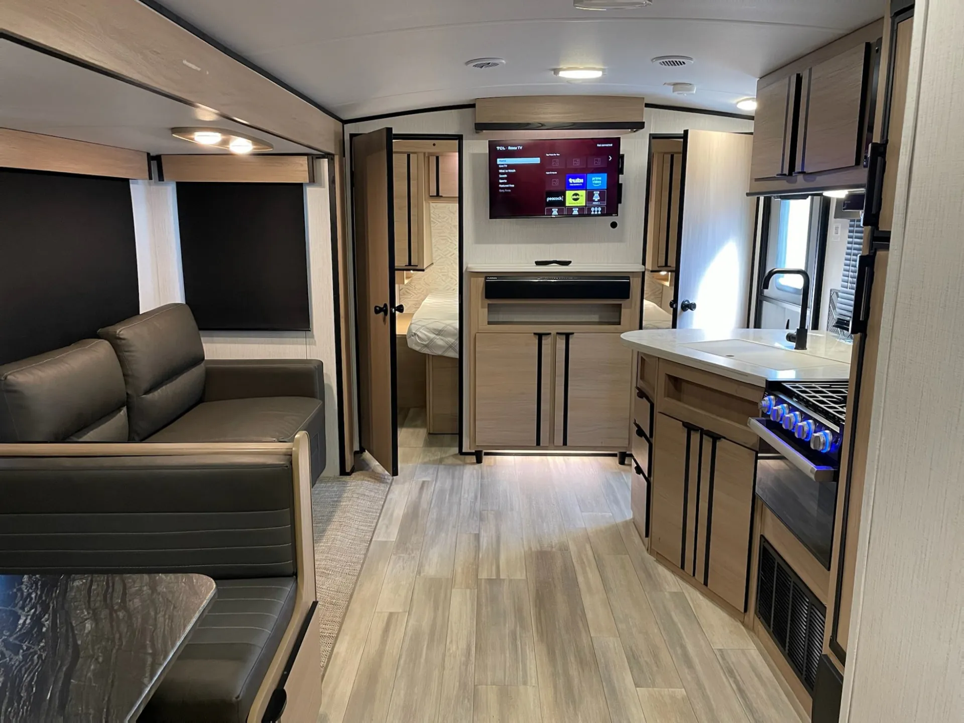 2023 Cruiser RV Radiance 28QD - Photo 4