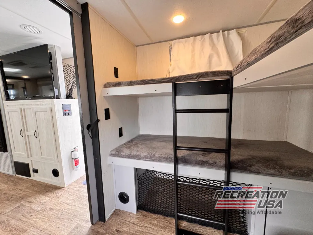 2022 Forest River Vibe 28BH, Photos photo 26