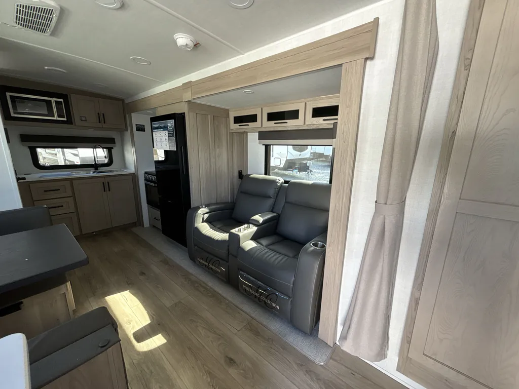 2026 Forest River Flagstaff Micro Lite 25FBD, Photos photo 2