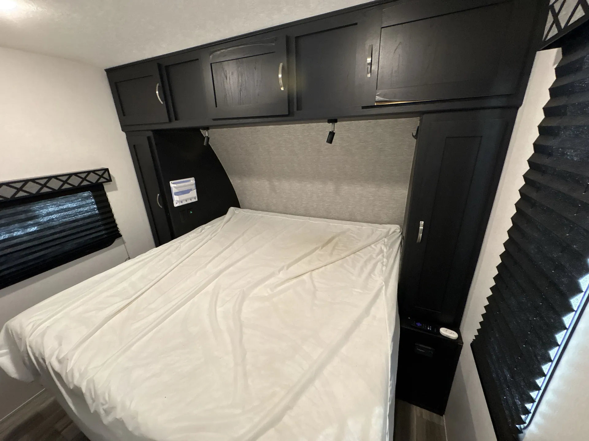 2022 Coachmen Adrenaline 23LT - Photo 4