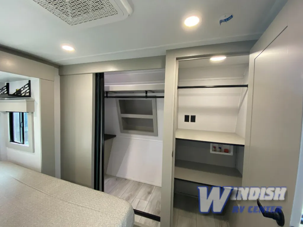 2026 Keystone Montana 385BR, Photos photo 17