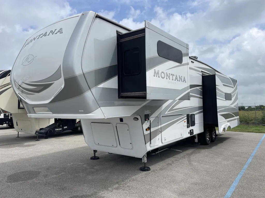 2022 Keystone Montana 3231CK, Photos photo 4