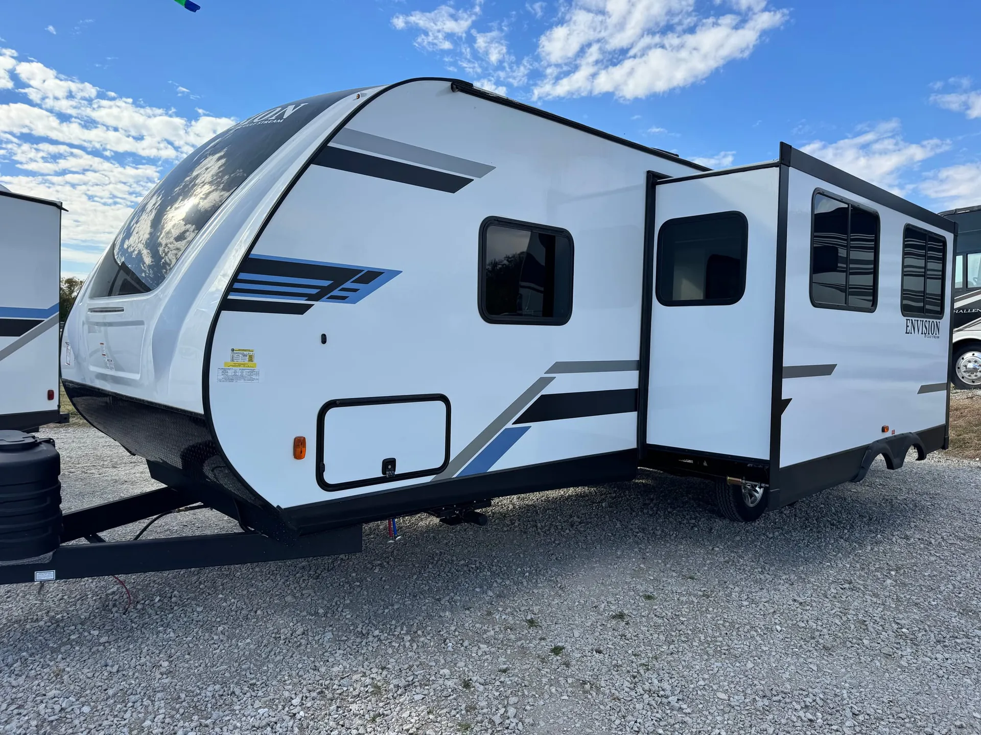 2026 Gulf Stream RV Envision Luxury Series 258RB - Photo 3