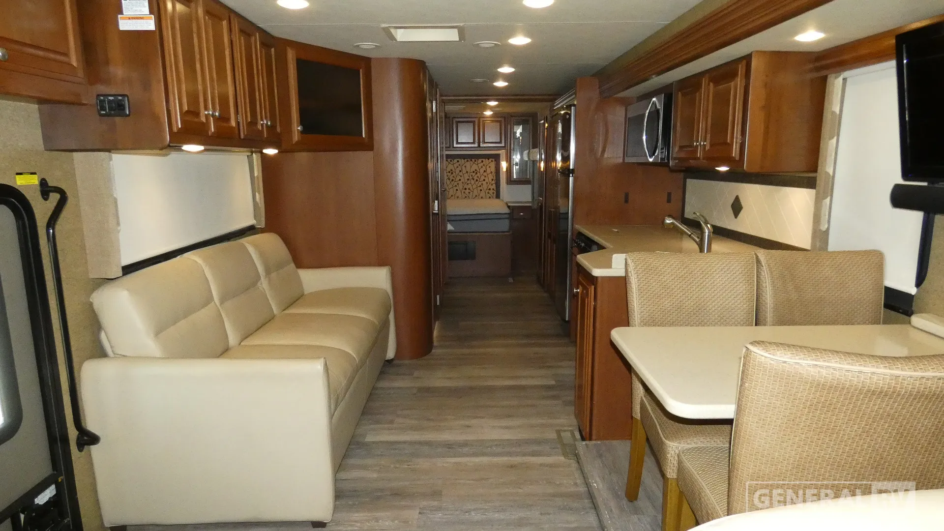 2014 Thor Motor Coach Palazzo 33.2 - Photo 3