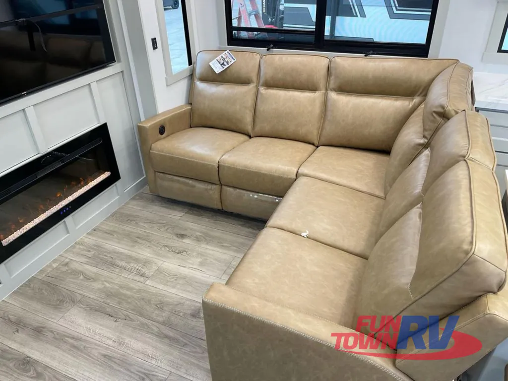 2026 Brinkley Model G 4150, Photos photo 16