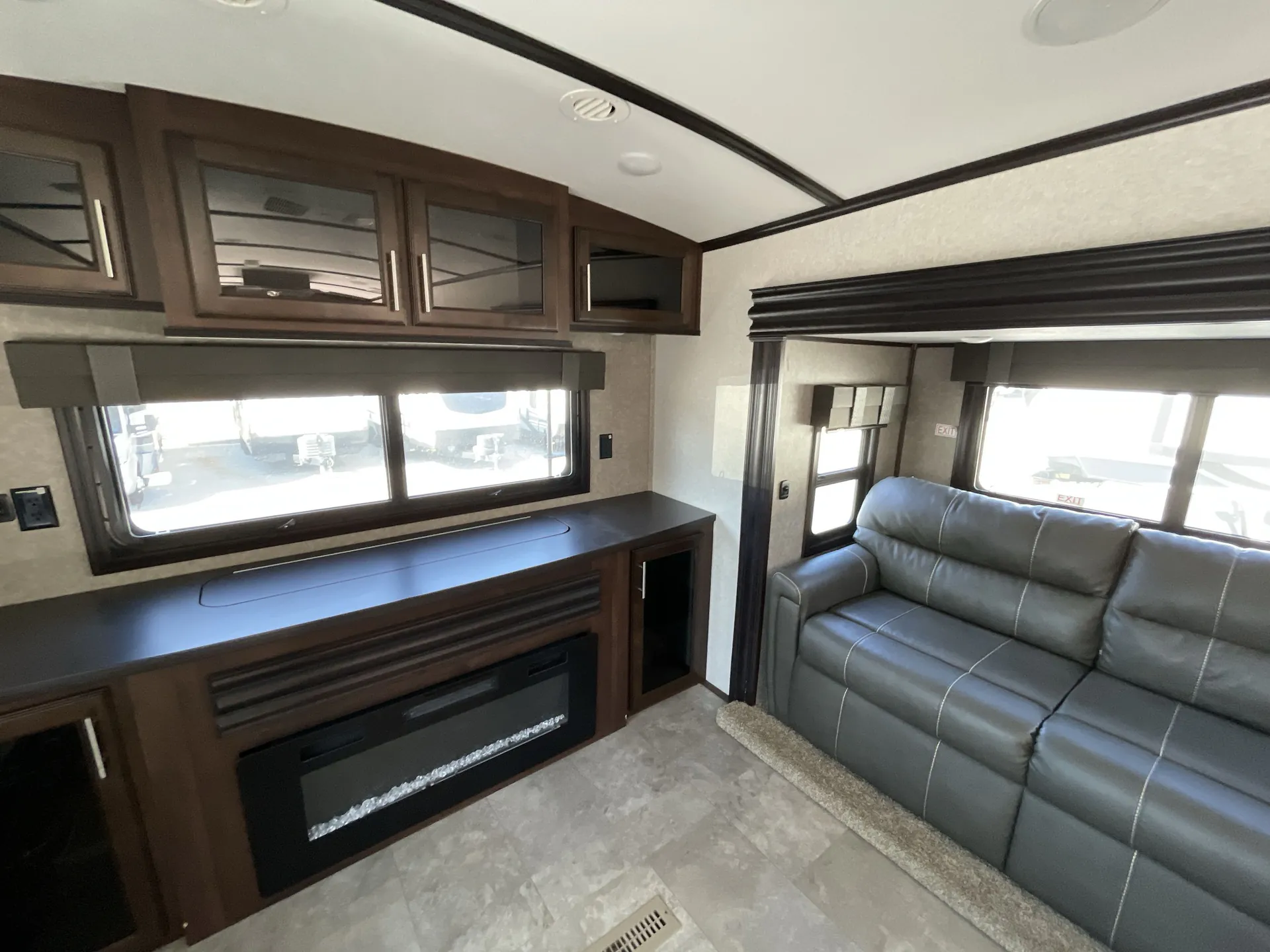 2018 Jayco North Point 387RDFS — living area main