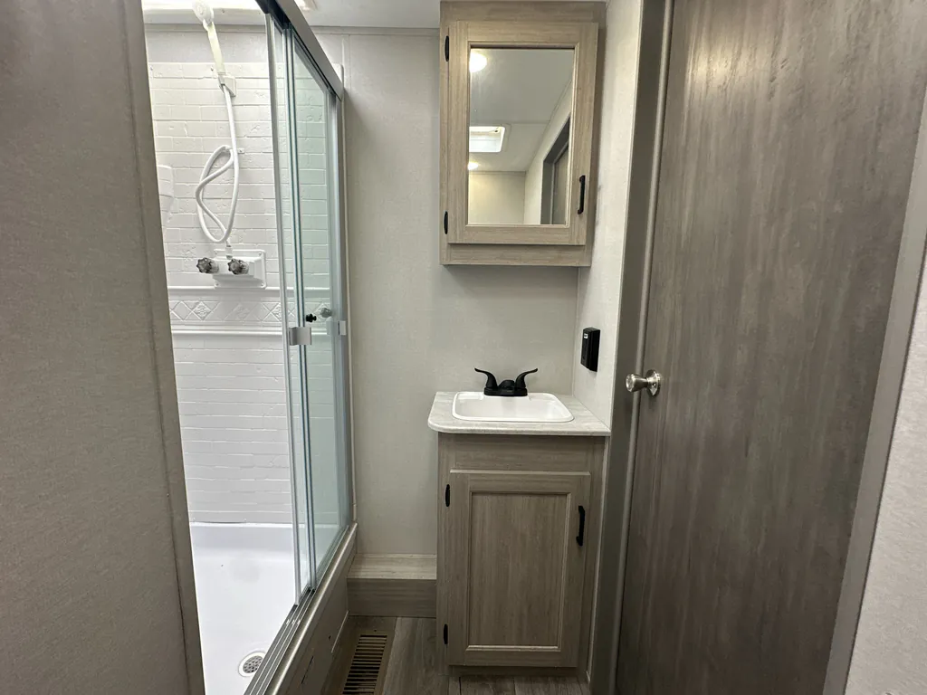 2024 Coachmen Catalina Legacy Edition 283FEDS, Photos photo 24
