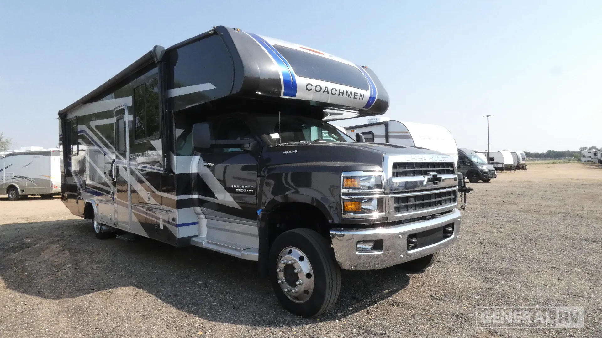 2025 Coachmen Entourage 320LV - Photo 2