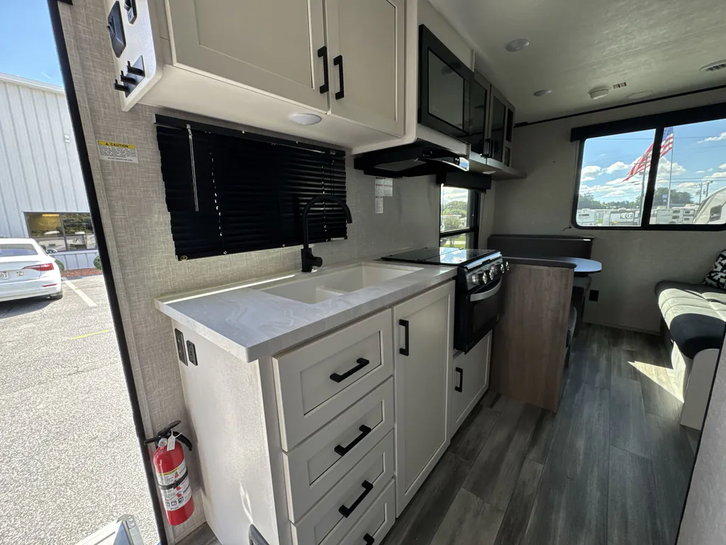 2025 Jayco Jay Flight SLX 210QB, Photos photo 12