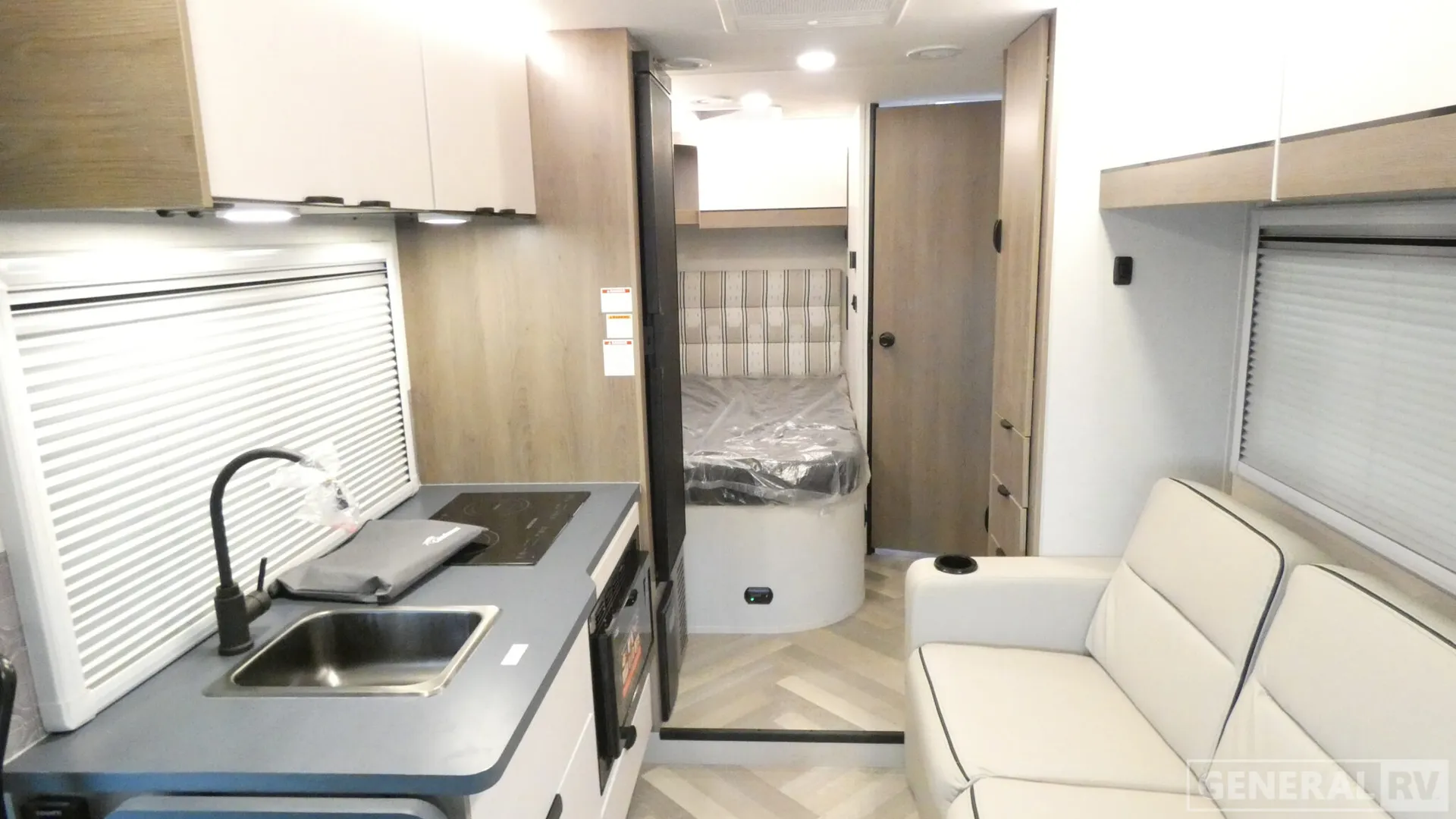 2026 Coachmen Cross Trail XLS 24FL - Photo 3