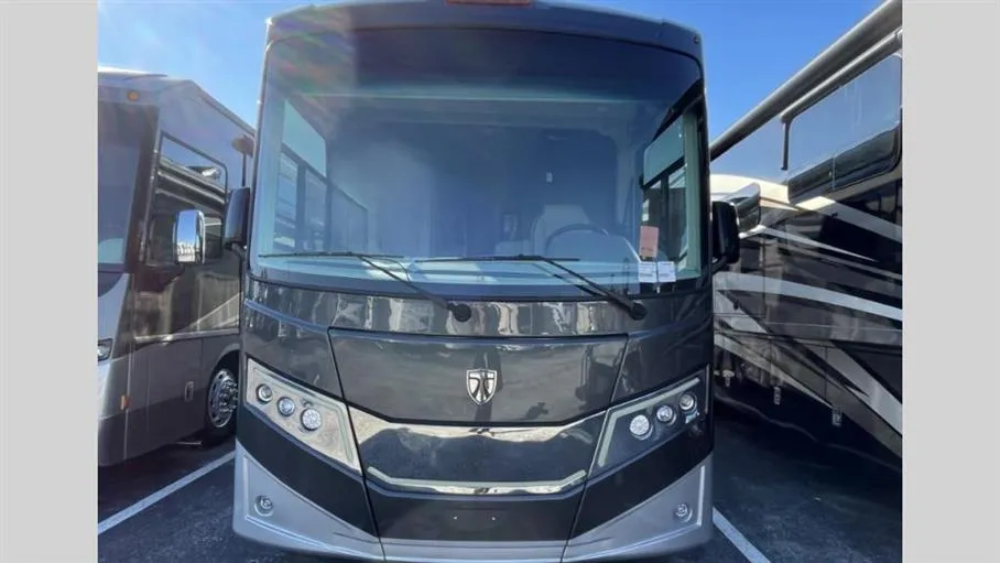 2025 Thor Motor Coach Palazzo GT 37.5 - Photo 3