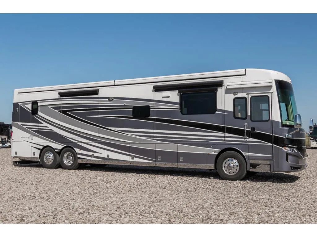 2023 Newmar Mountain Aire 4591 - Photo 2