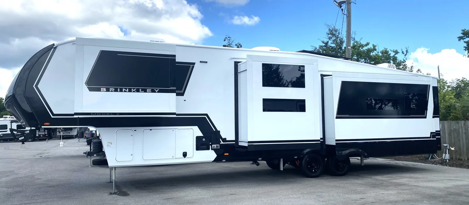 2026 Brinkley Model Z 3610 - Photo 3