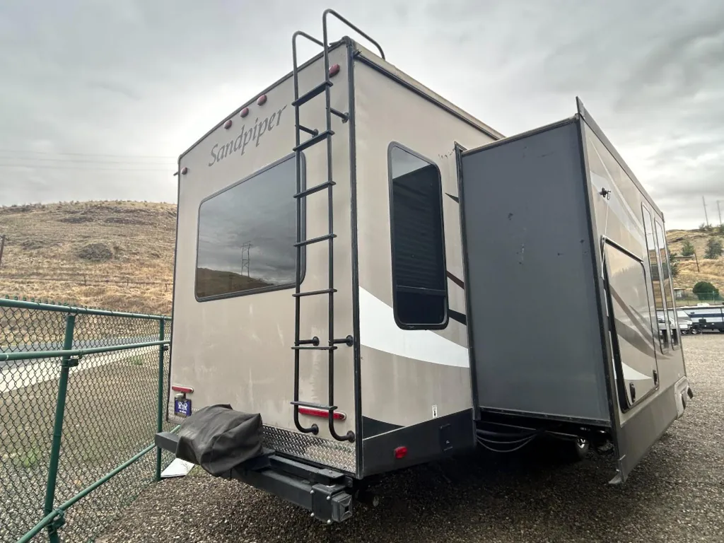 2014 Forest River Sandpiper 356RL, Photos photo 9