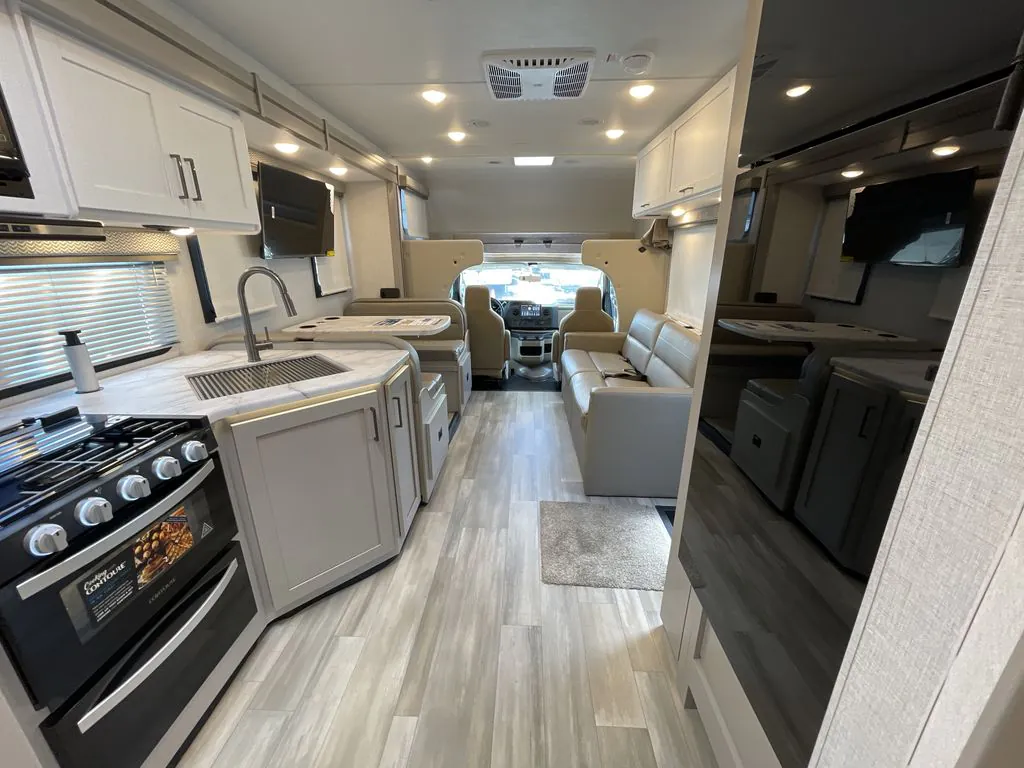 2026 Thor Motor Coach Geneva 31VT - Photo 4