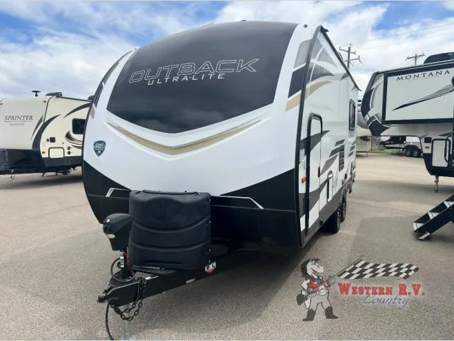2022 Keystone Outback Ultra Lite 210URS - Photo 2