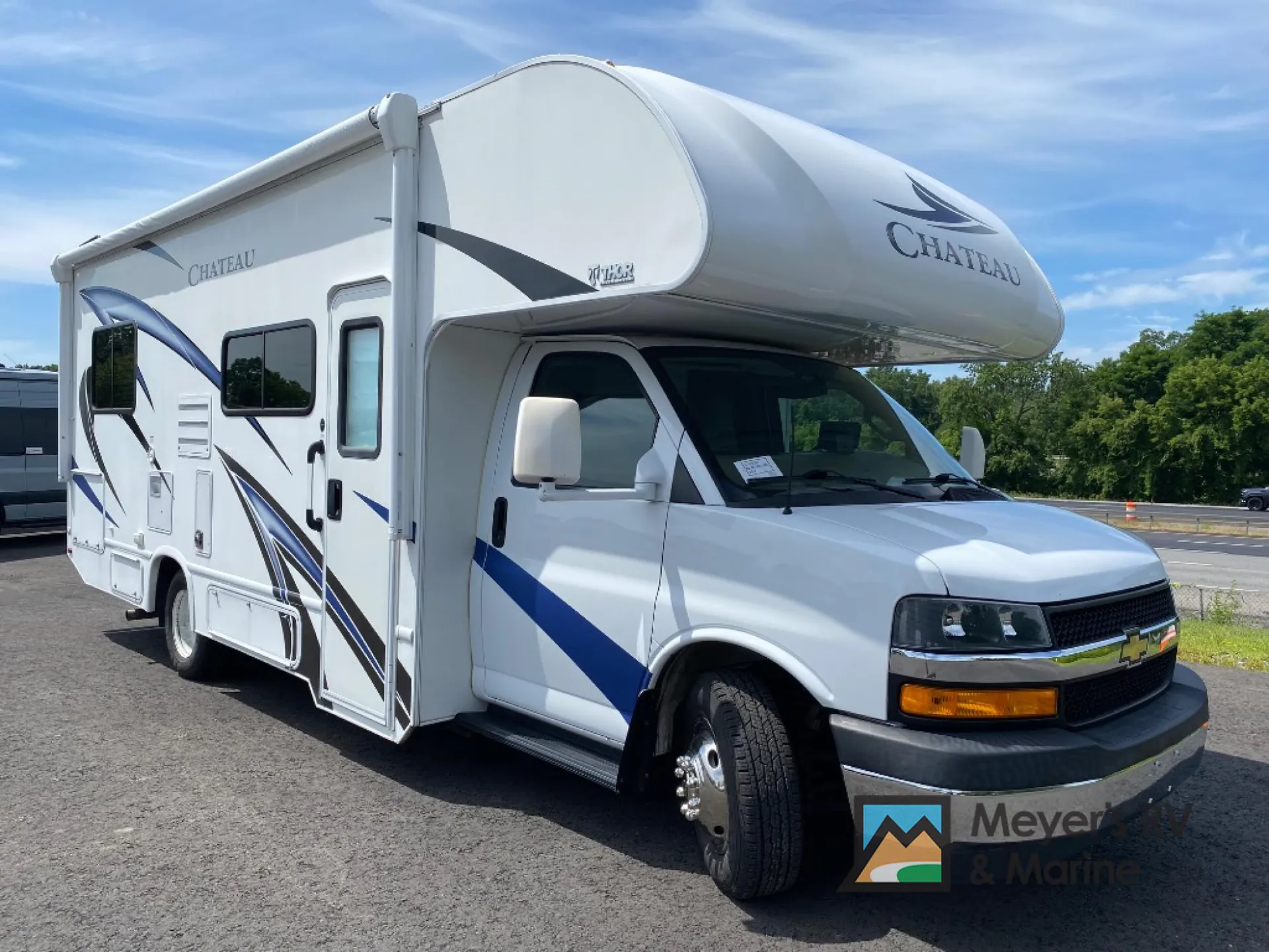 2020 Thor Motor Coach Chateau 25V - Photo 2