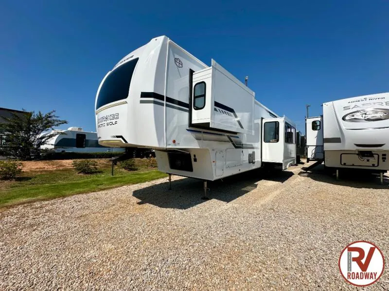 2026 Forest River Cherokee Arctic Wolf 3750SUITE - Photo 4