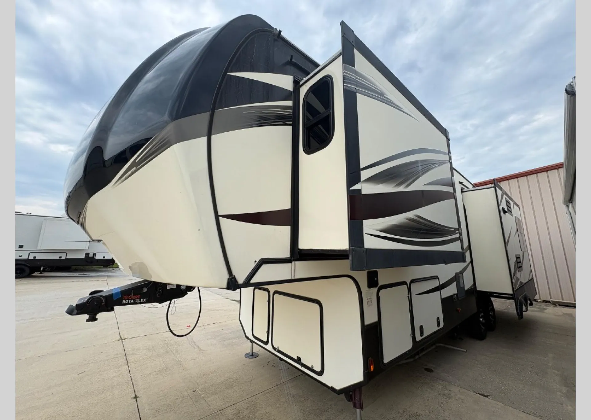 2016 Keystone Alpine 3010RE - Photo 4