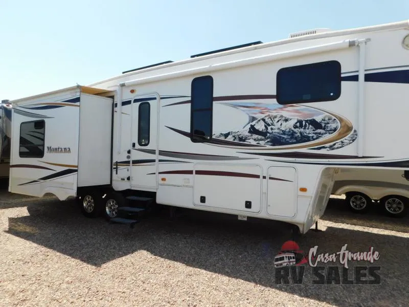 2012 Keystone Montana 3100RL - Photo 2