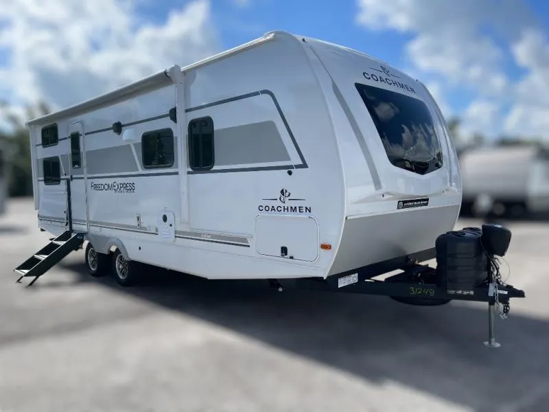 2026 Coachmen Freedom Express Ultra Lite 258BHS - Photo 2