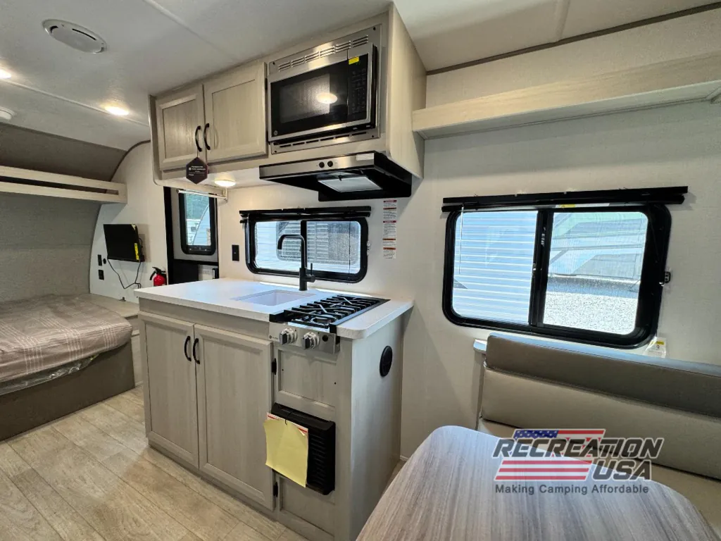 2027 Coachmen Catalina Summit Series 7 154RDX, Photos photo 15