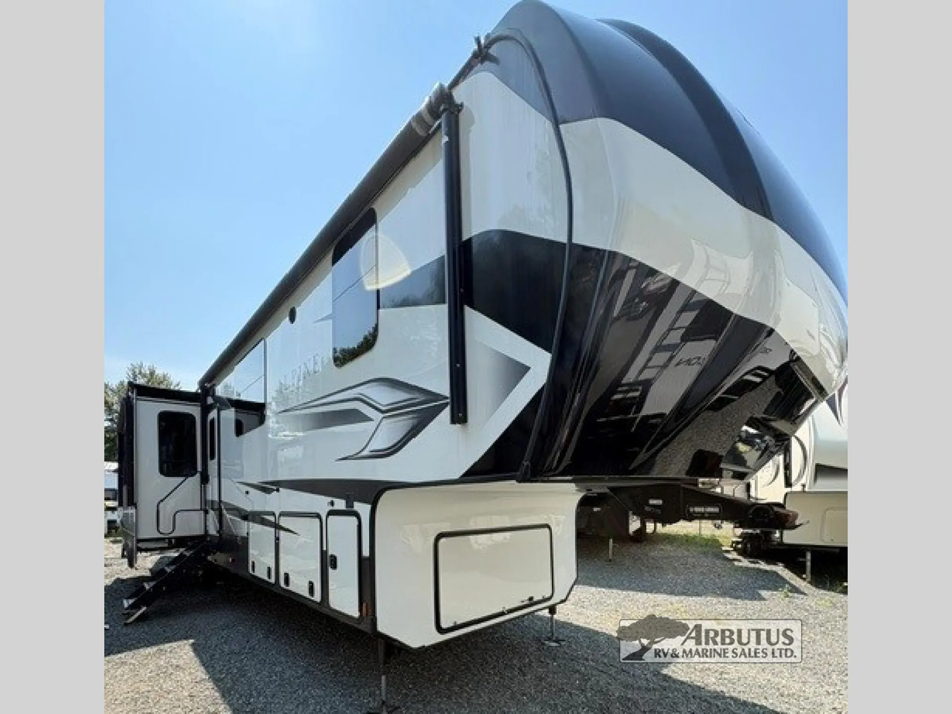 2022 Keystone Alpine 3910RK - Photo 2