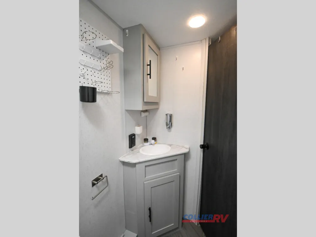 2022 Forest River Wildwood FSX 178BHSK, Photos photo 20