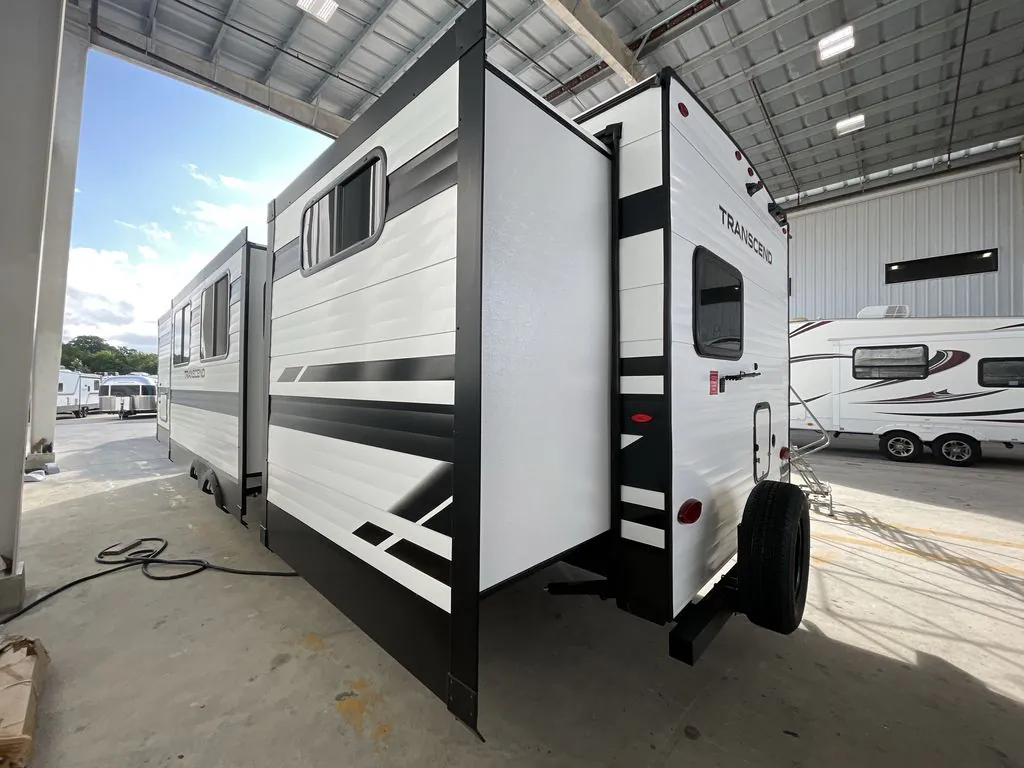 2027 Grand Design Transcend 335BHT, Photos photo 4
