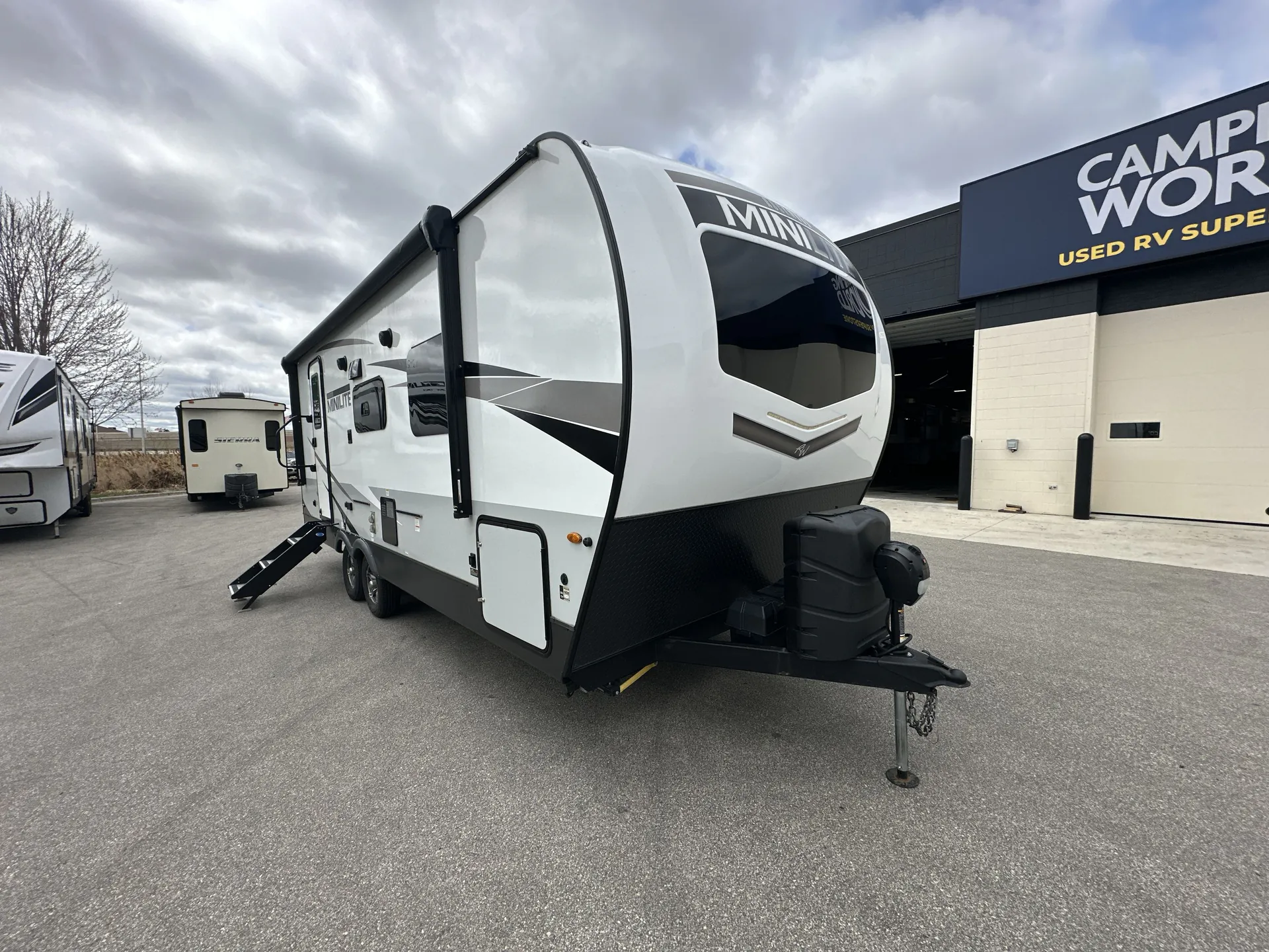2023 Forest River Rockwood Mini Lite 2511S - Photo 2