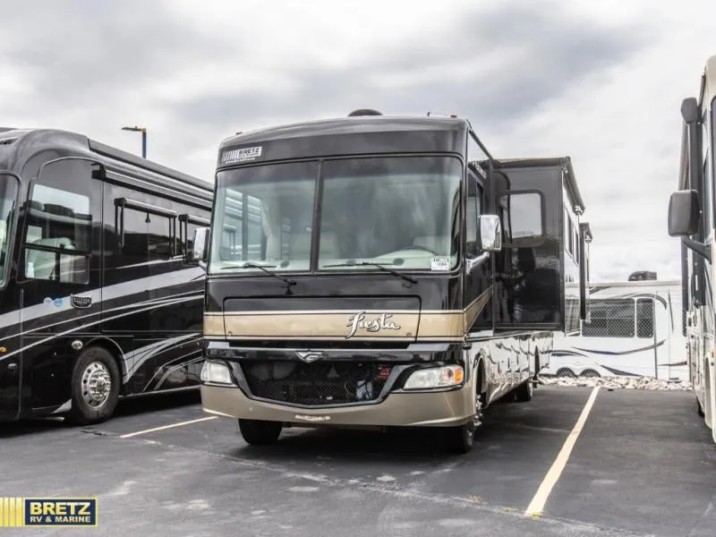 2010 Fleetwood RV Fiesta Premium 34B - Photo 4