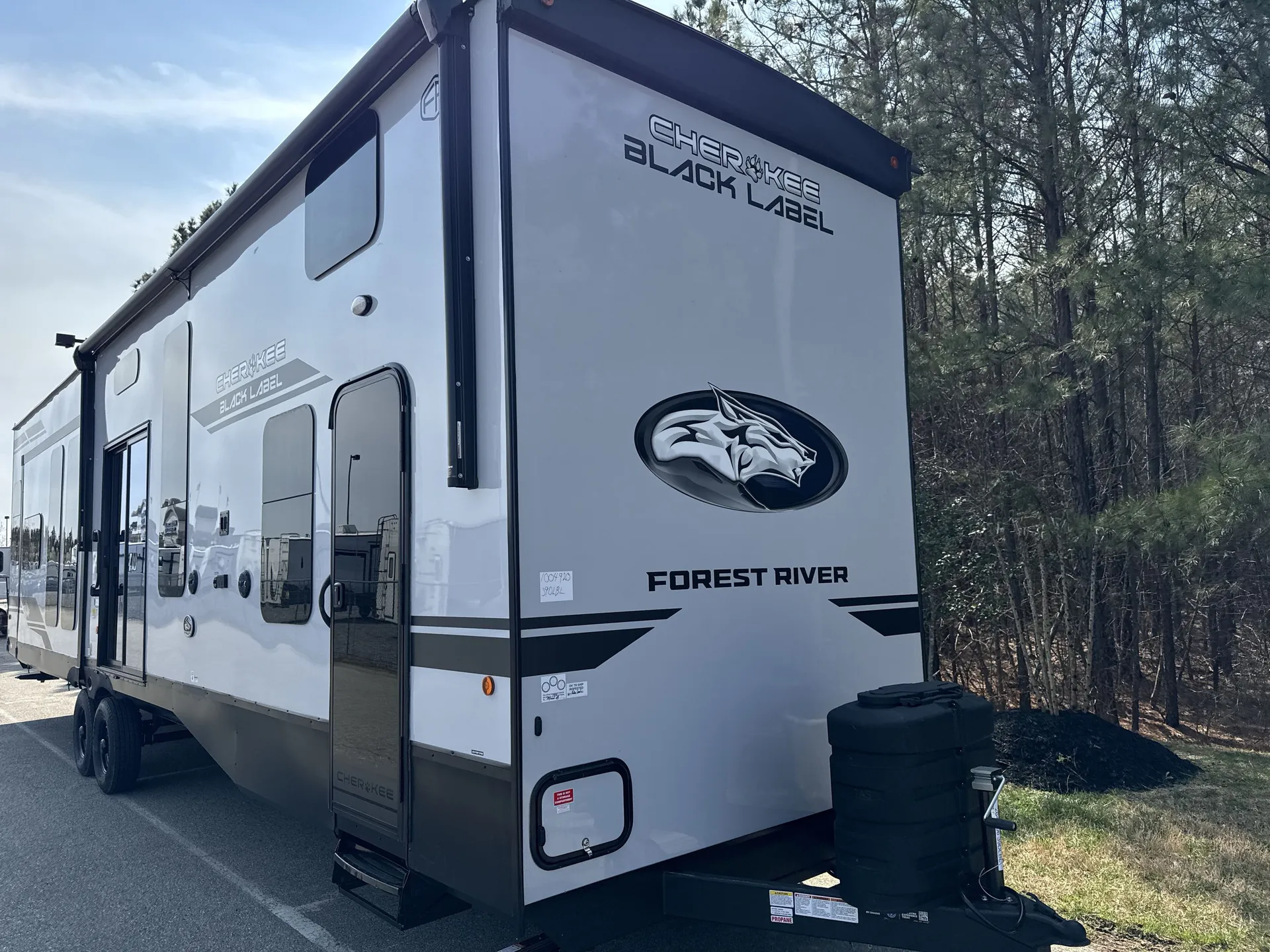 2026 Forest River Timberwolf Black Label 39DLBL - Photo 2