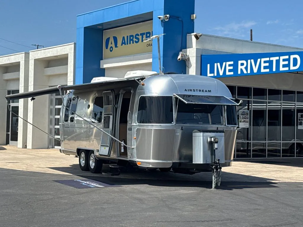 2013 Airstream Flying Cloud 25RB Twin - Photo 2